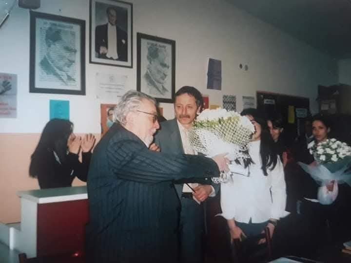 Ahmet Necdet/Nusret Karaca
Kadıköy Kız Lisesi(İstanbul Kadıköy Lisesi) Kütüphane
Söyleşi/İmza Günü.