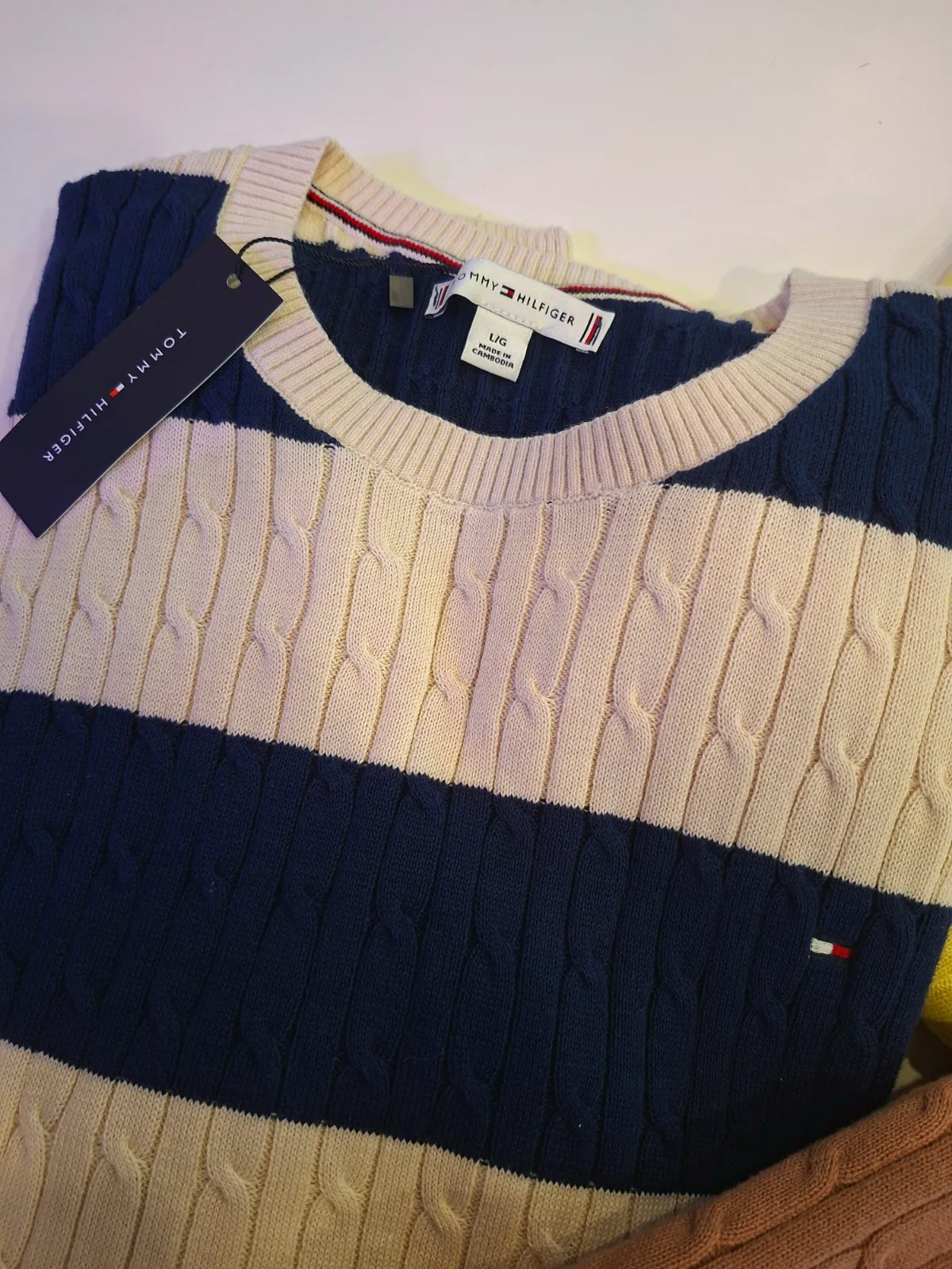 Tommy Hilfiger csavart-kötött pulóver 4
