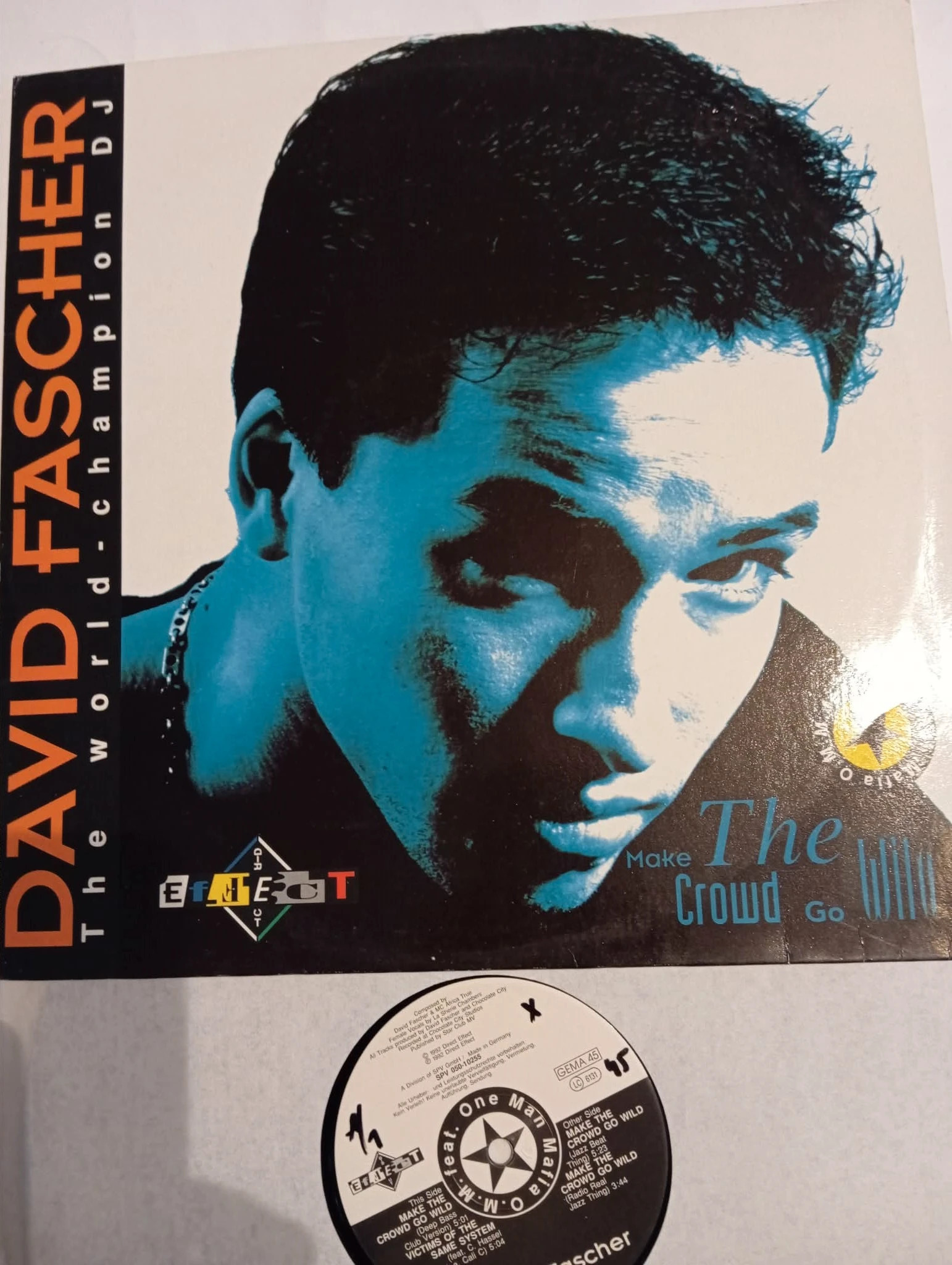David Fascher Featuring One Man Mafia O.M.M. - Make The Crowd Go Wild (12", Maxi) 1