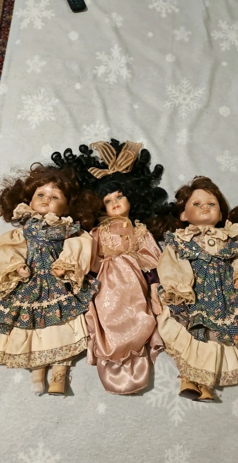 3 db Porcelán baba 1