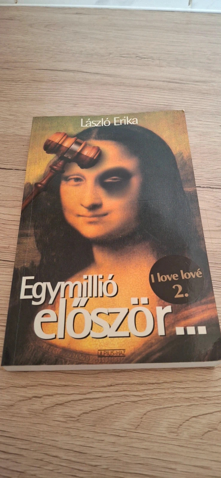 Könyv 1