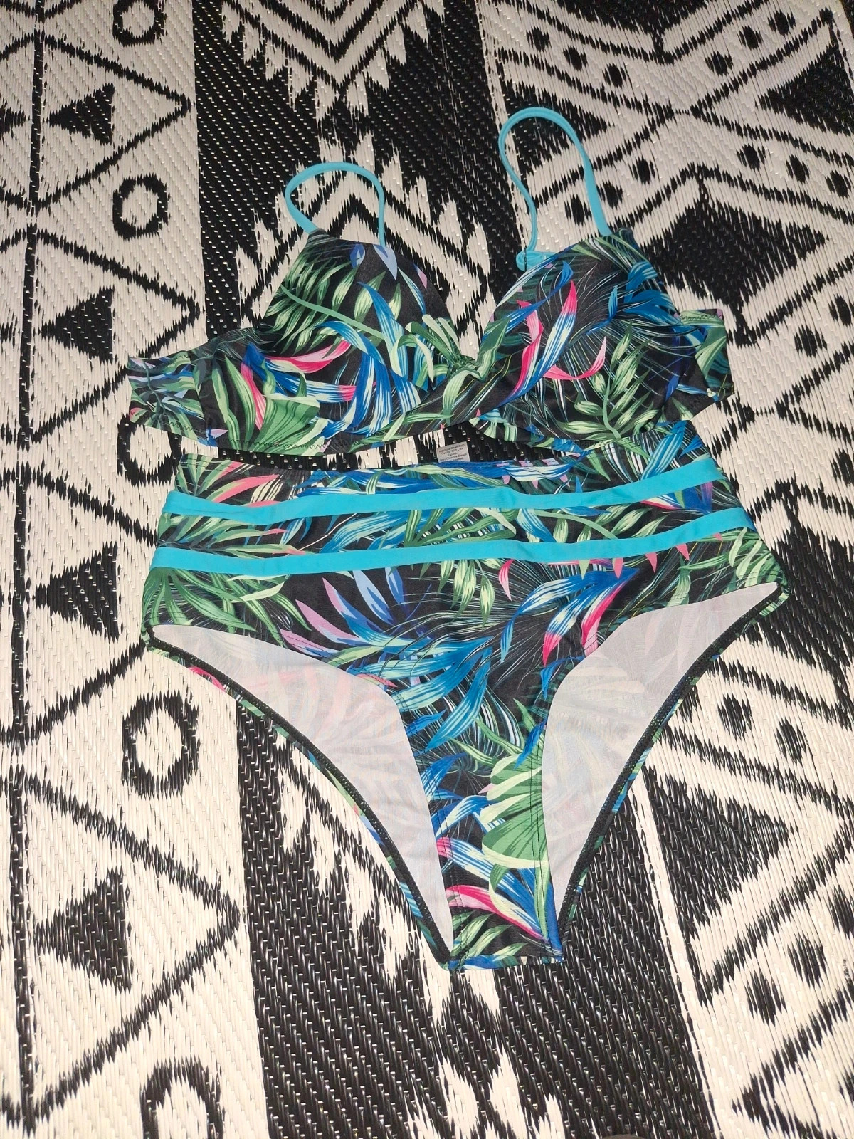 Noi bikini 1