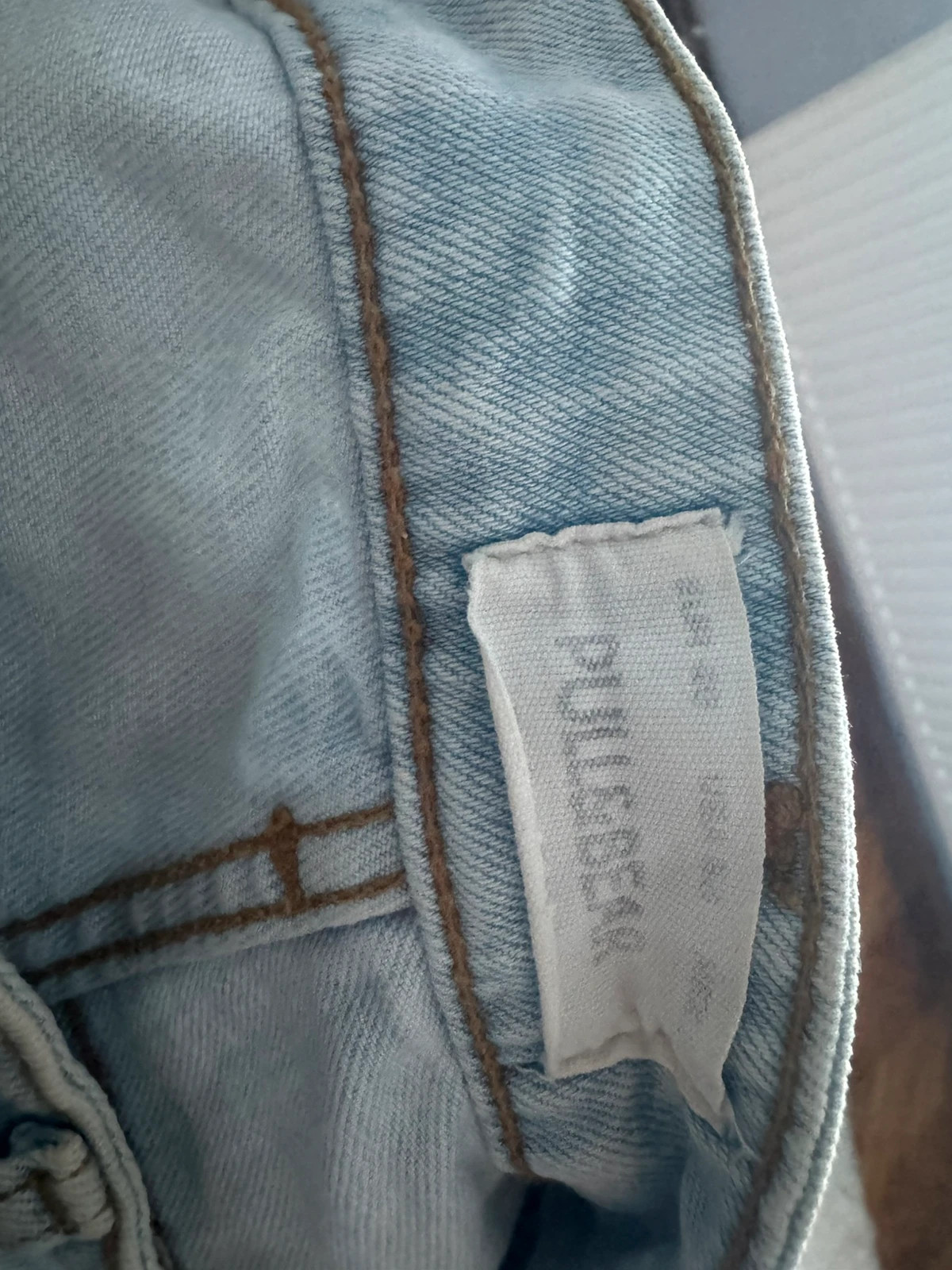 Pull & Bear világoskék szaggatott farmer rövidnadrág 3