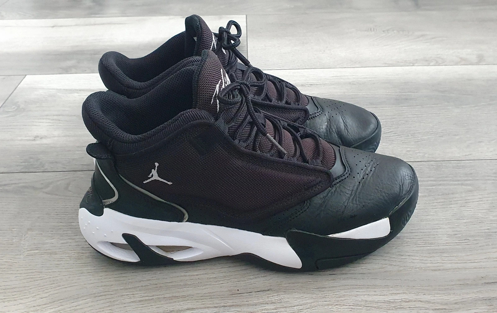 Jordan Max Aura 4 sneaker 2