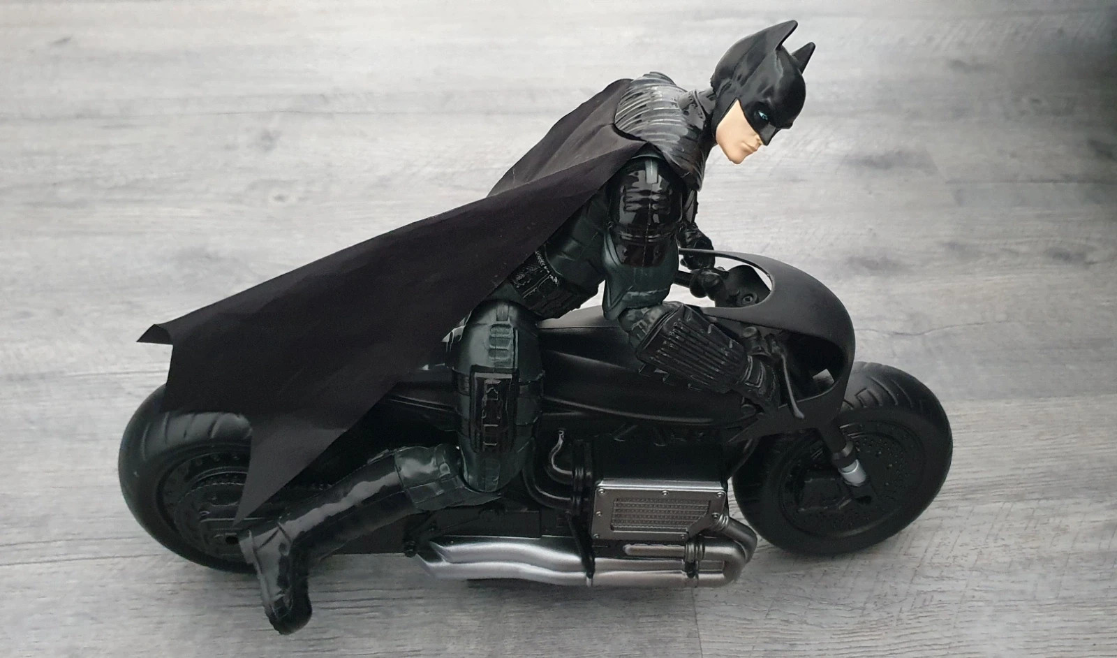Batman motor figurával 2