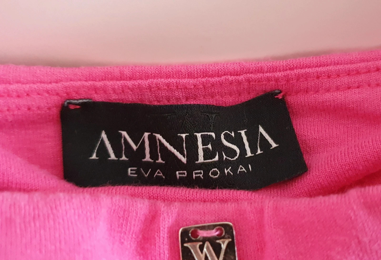 Amnesia csőtop 4