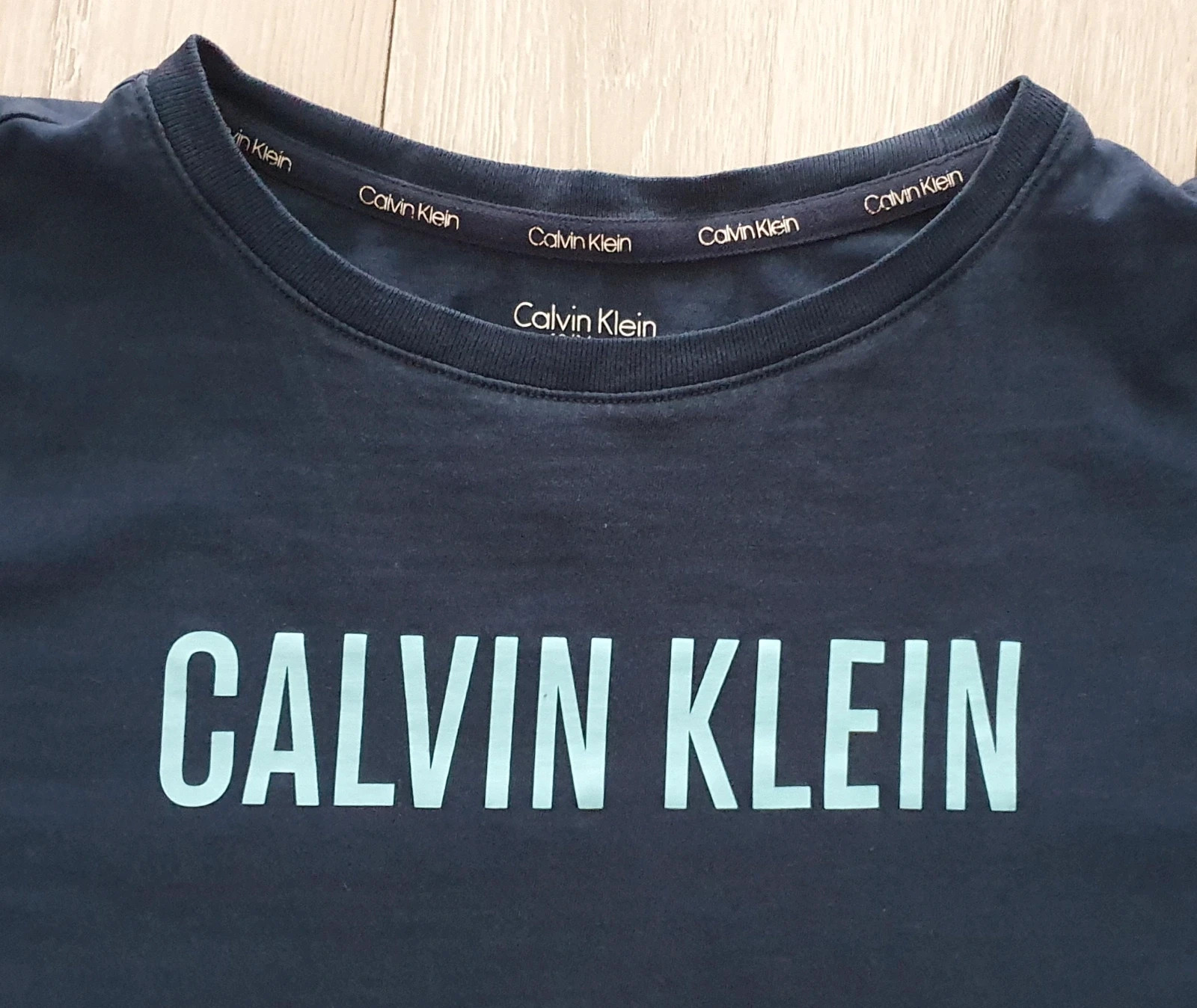 Calvin Klein póló 4