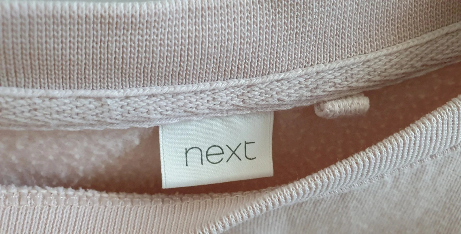 Next pulóver 3