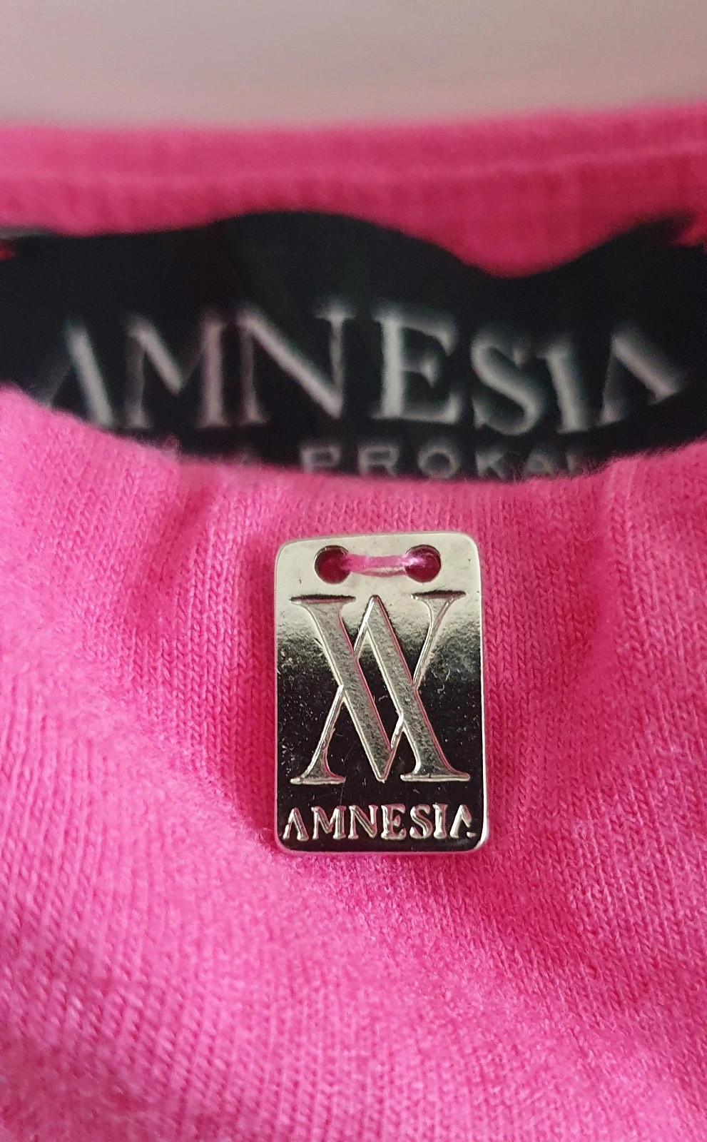 Amnesia csőtop 3