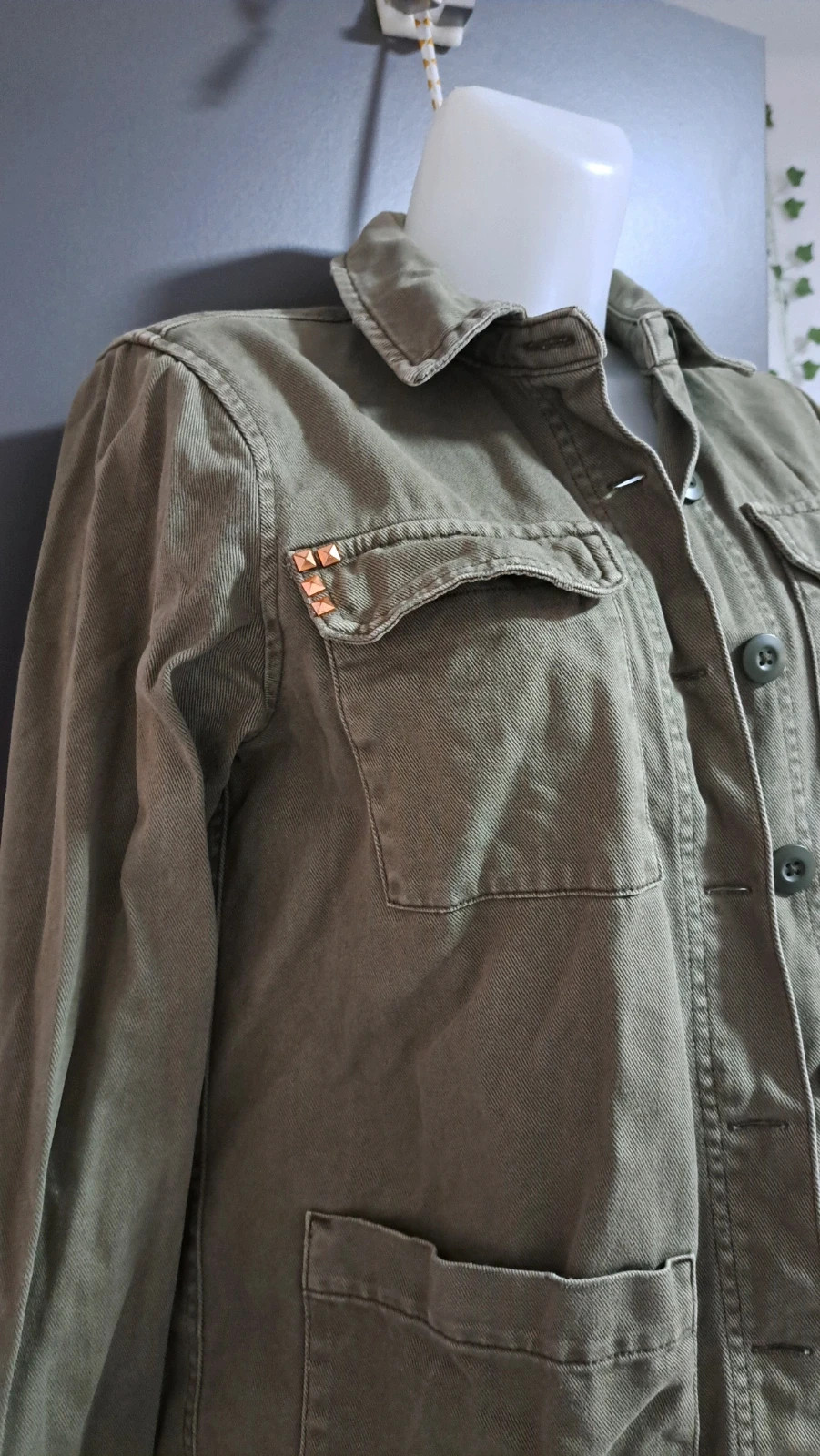 F&F Khaki / Olajzöld átmeneti farmer dzseki szegecsekkel (EUR 38 / M) 2