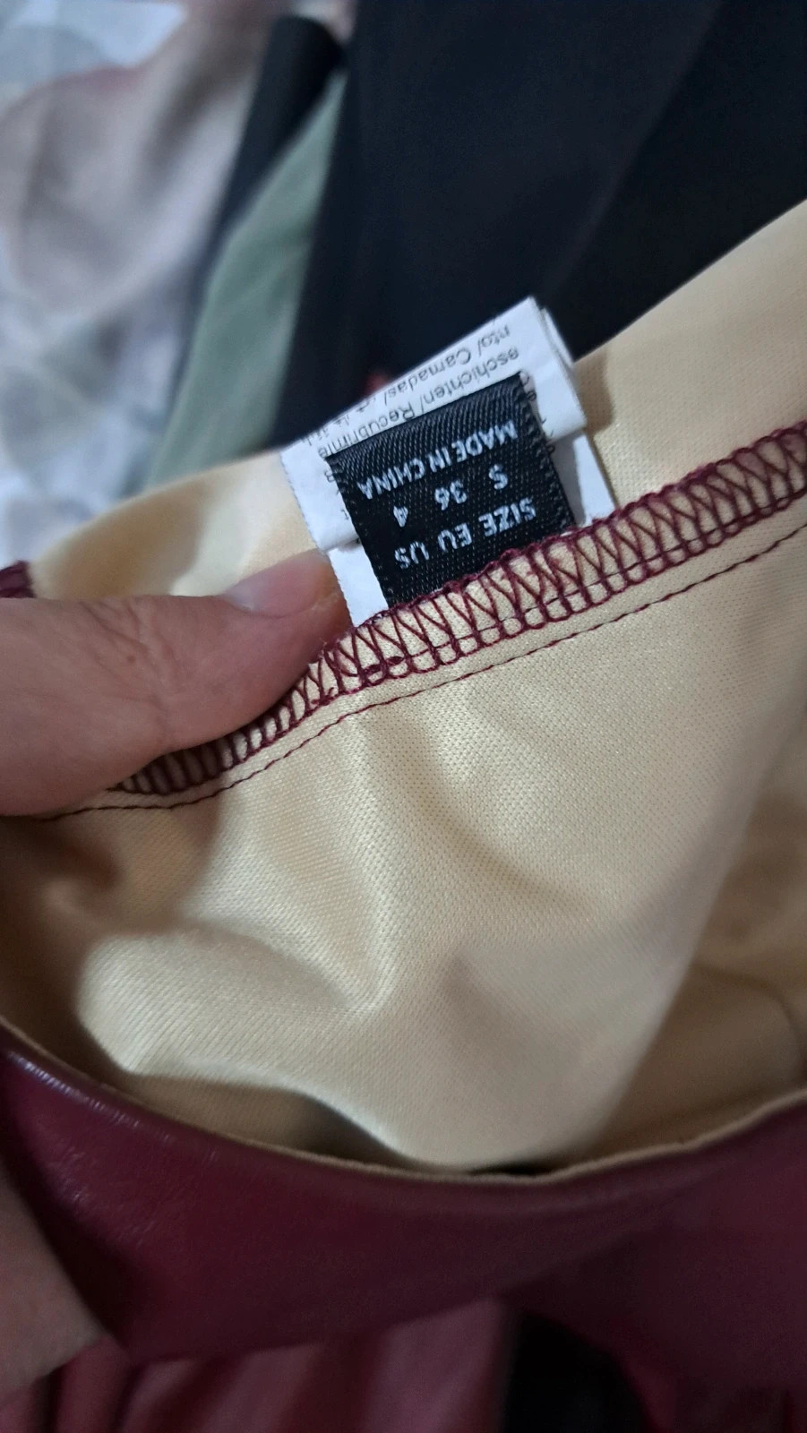Burgundi műbőr top S méret 3