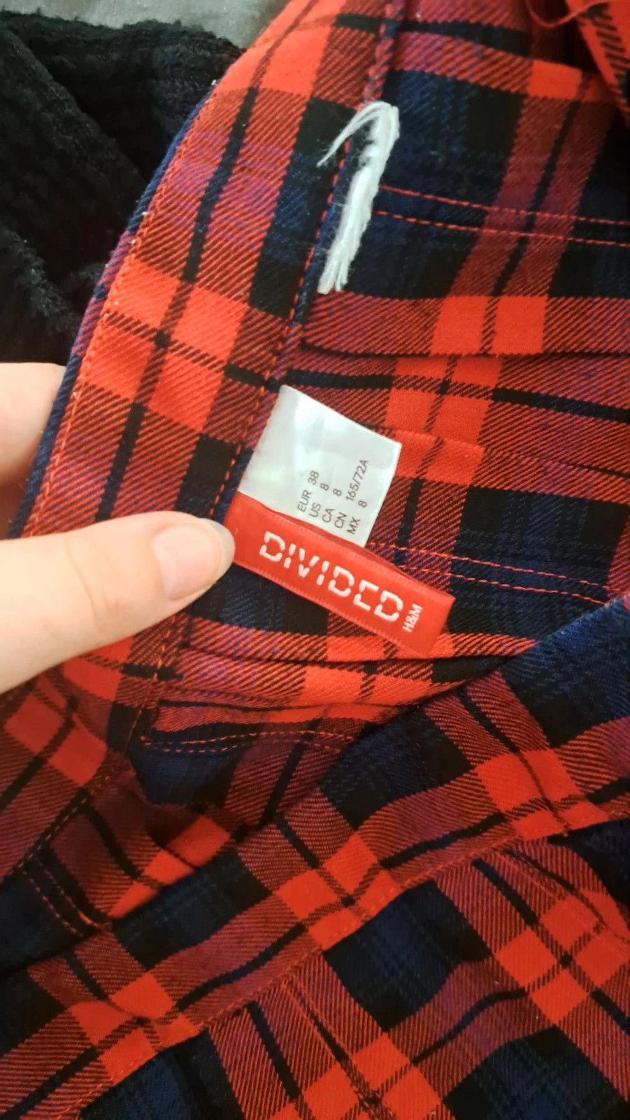 Piros kockás rakott szoknya+ Bershka fekete bordázott crop garbó szett S-M méretre 3
