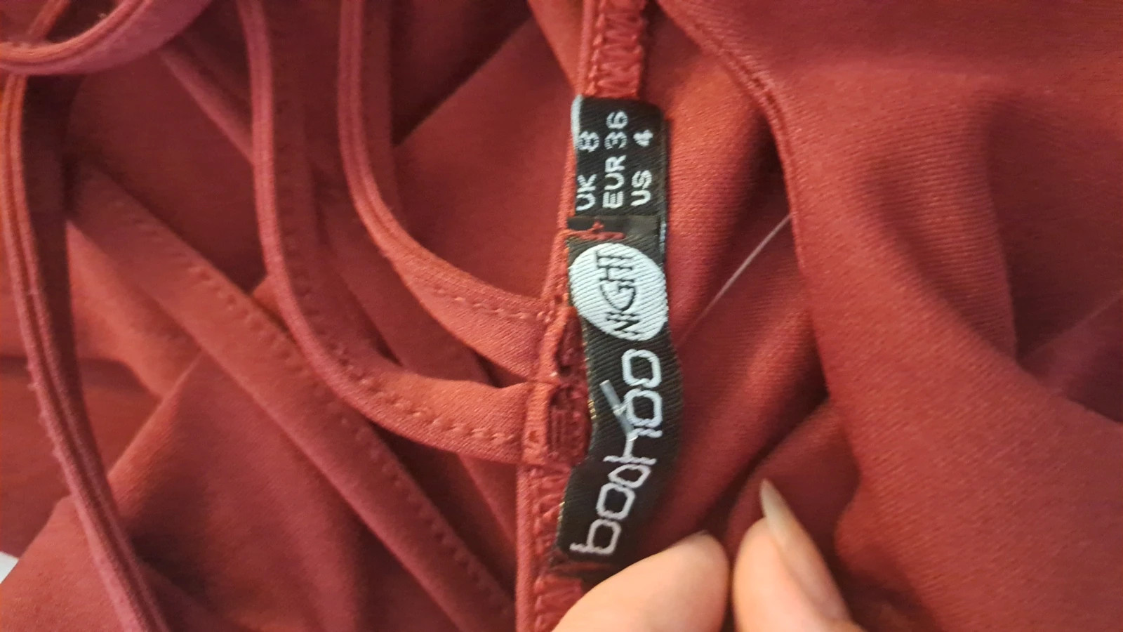 Bohoo elegáns bordó midiruha 3