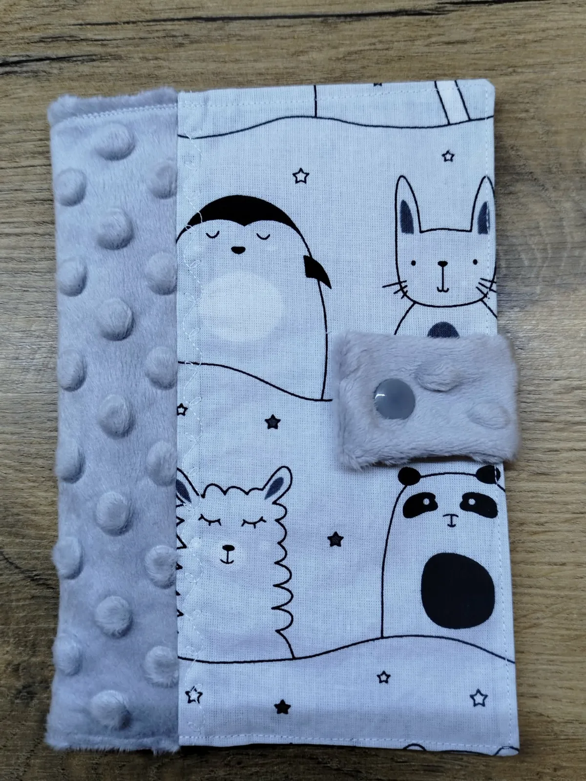 textil gyermek eü kiskönyv borító. 1