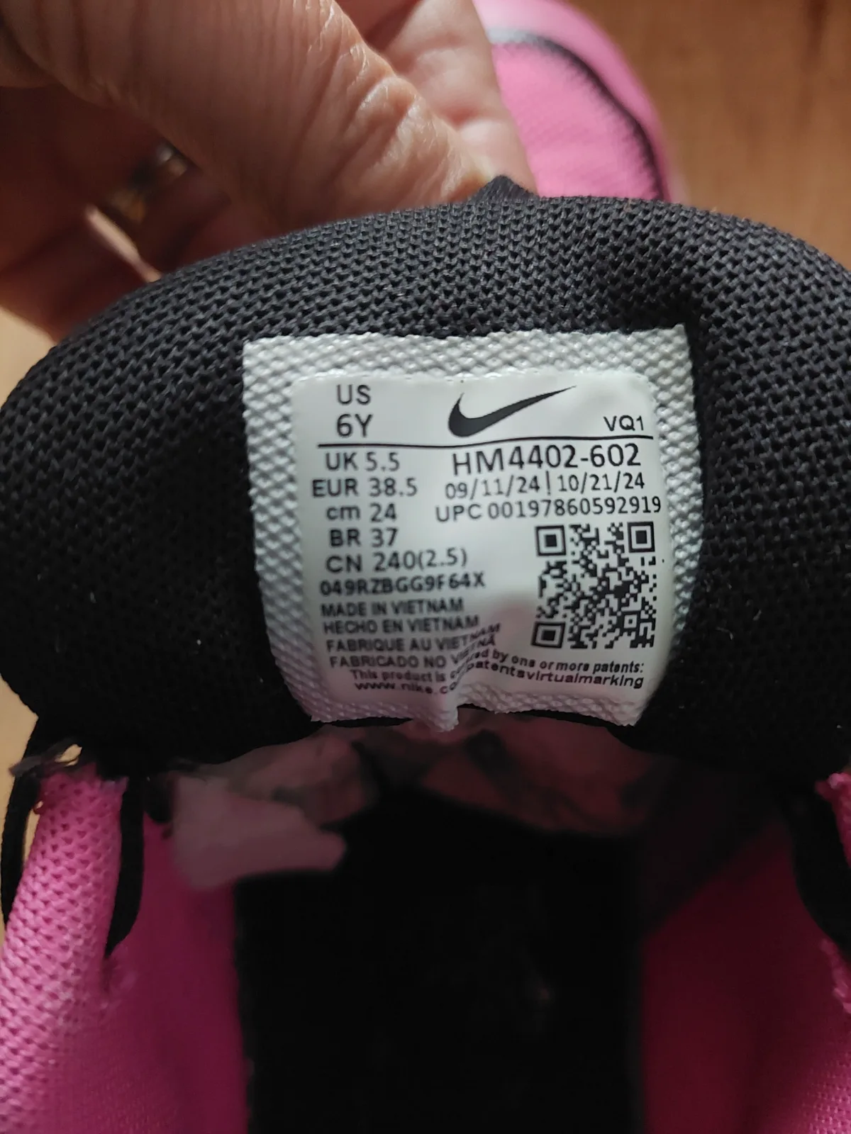 Nike futócipő pink-fekete-fehér 2