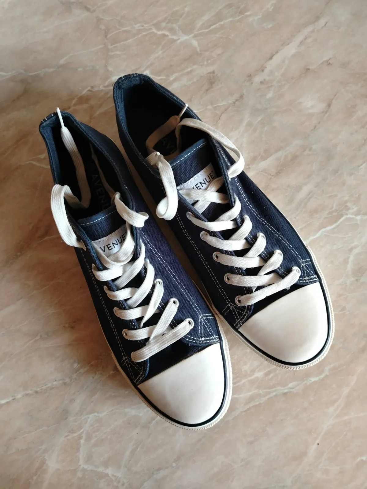 Men's sneakers