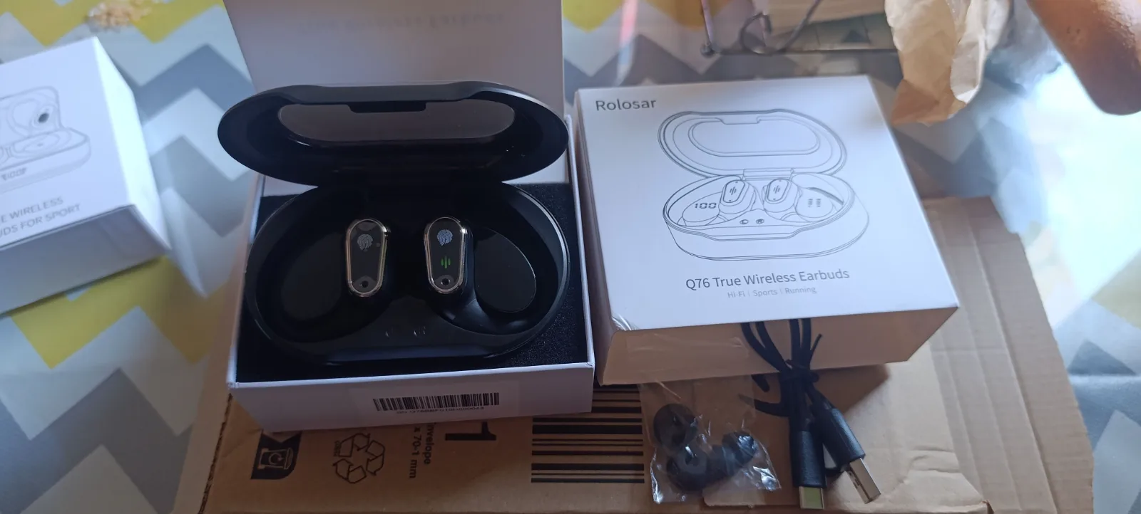 Auriculares inalámbricos TWS con estuche de carga 2