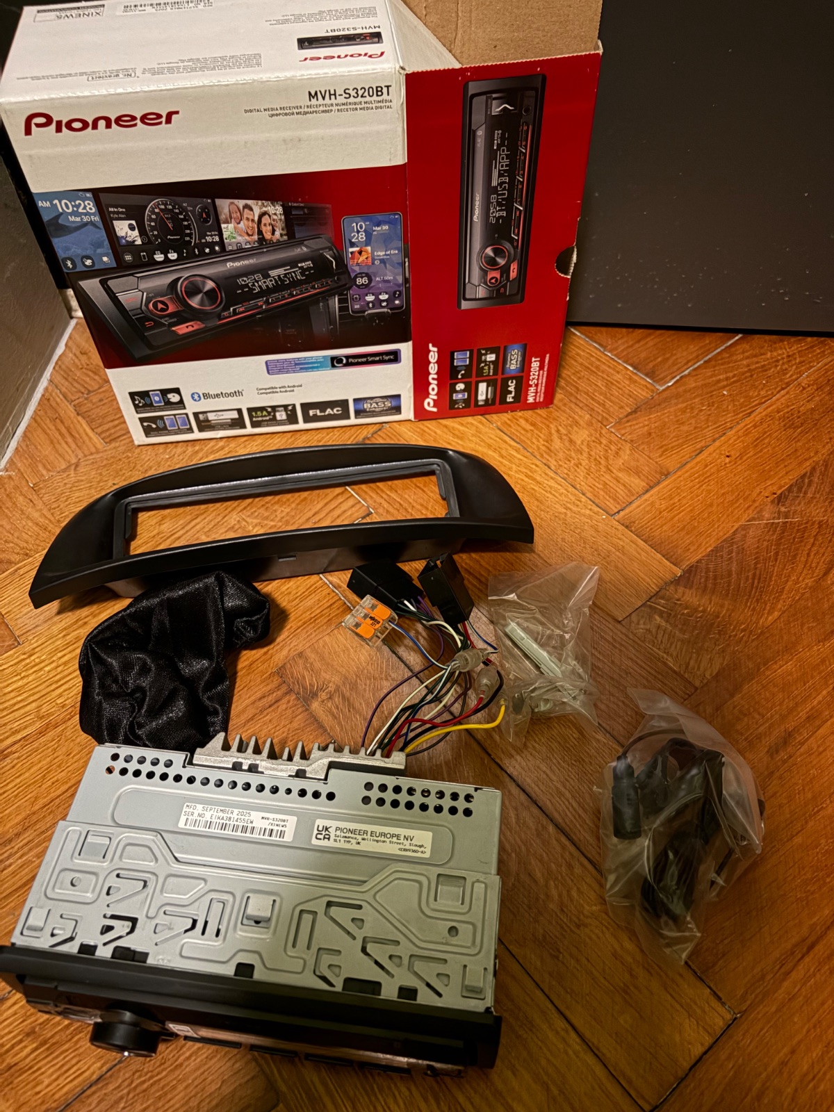 Bluetooth autórádió Pioneer MVH-S320BT 2