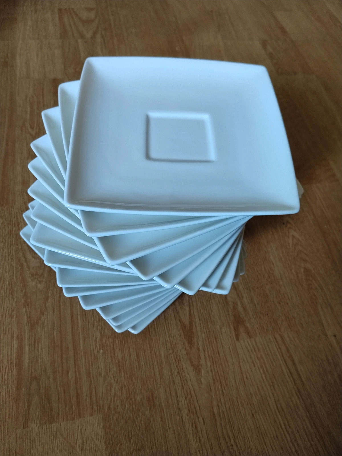 16db négyzet alakú Yong-New Bone China porcelán tányér készlet 1
