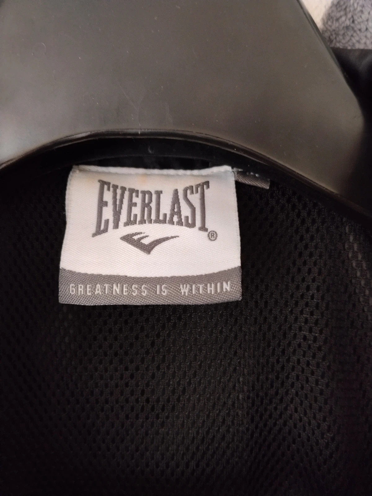 Everlast fekete női mellény 3