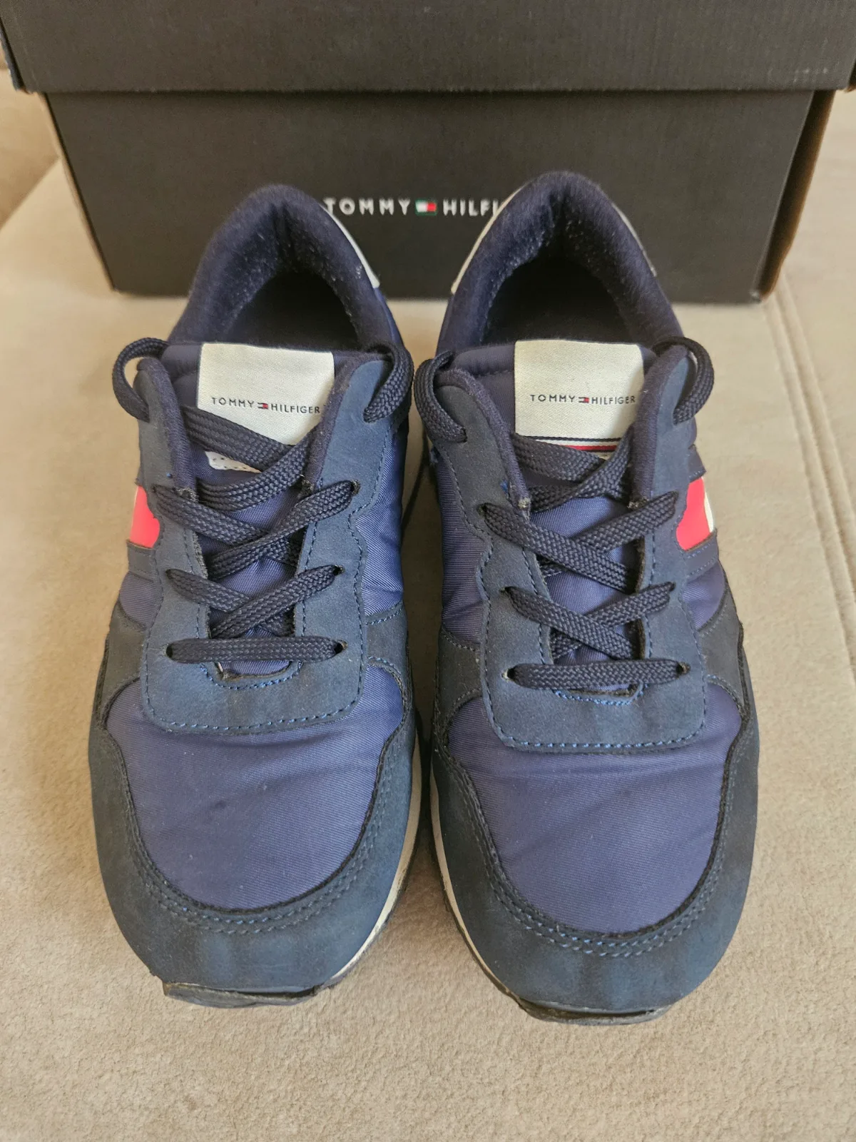 Tommy hilfiger 30/31-es fiú cipö 2