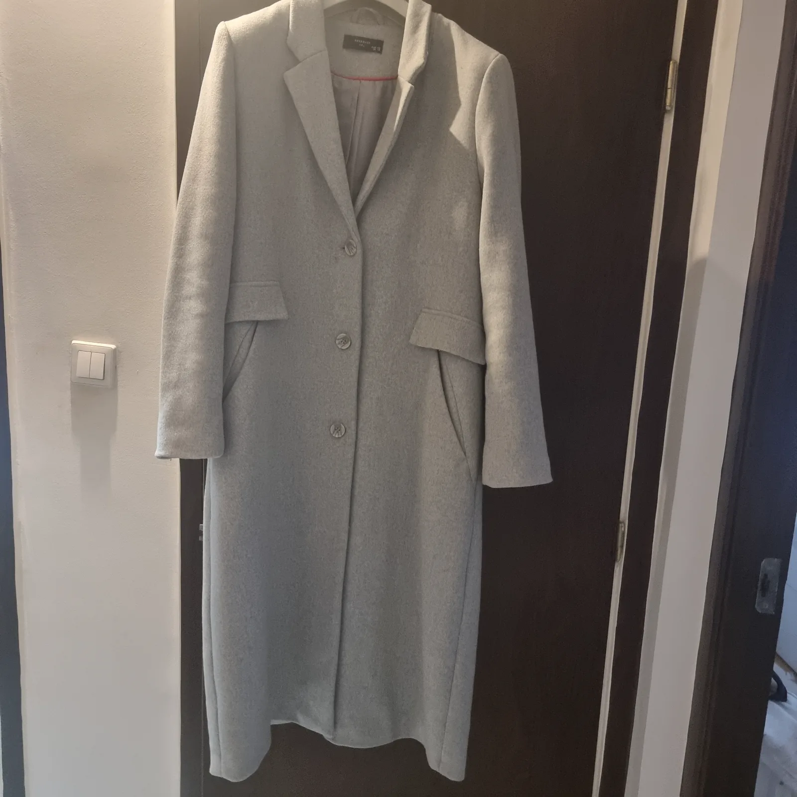 Light gray long blazer jacket