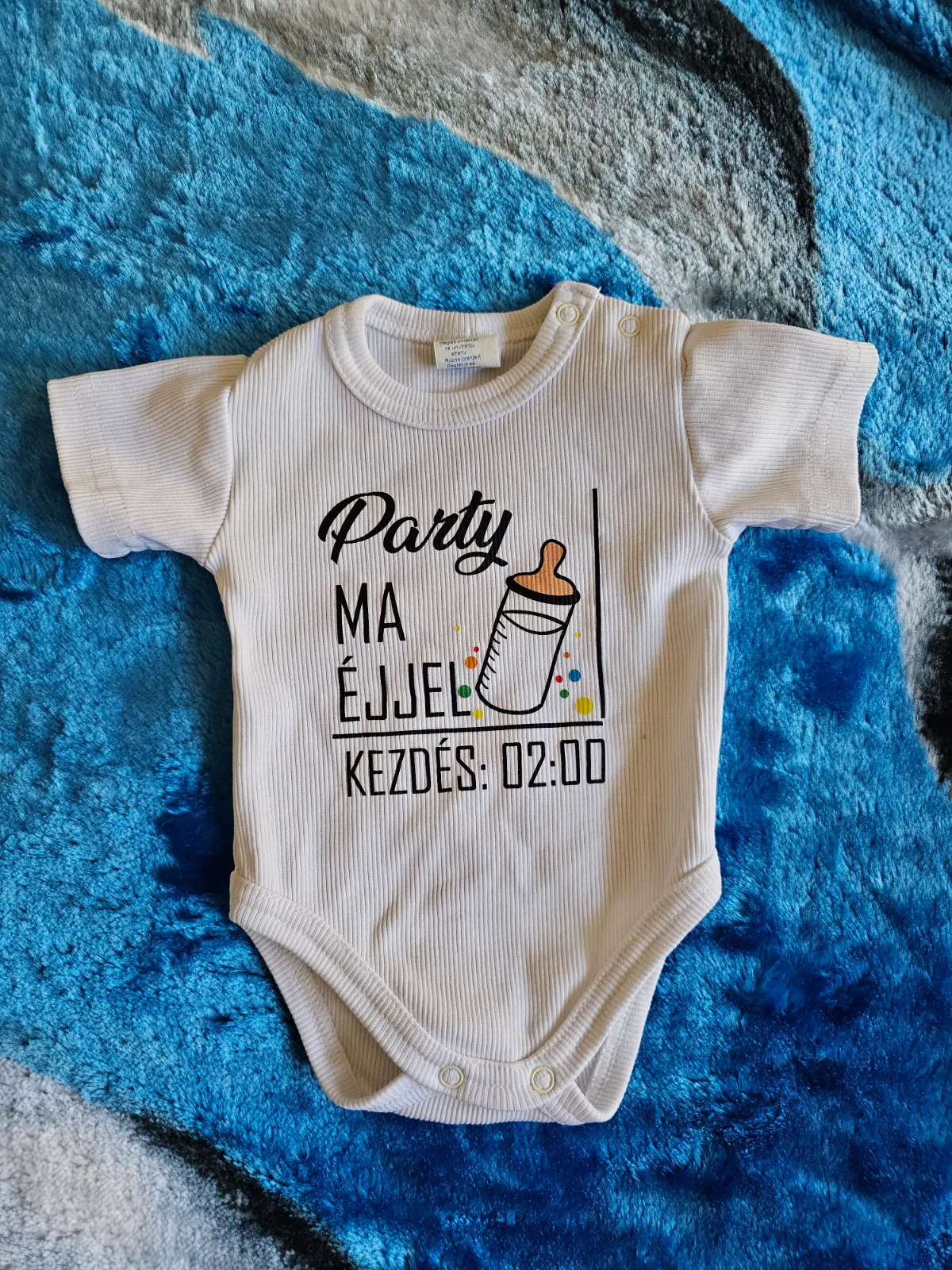 Unisex body felirattal 1