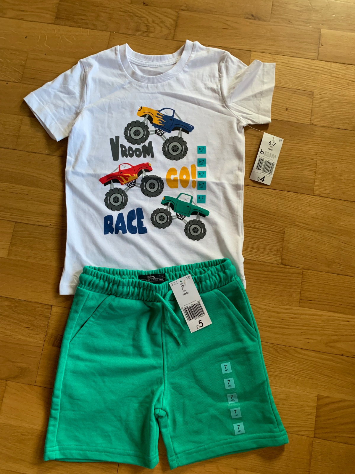 6/7 év (122) Matalan póló + Matalan short 1