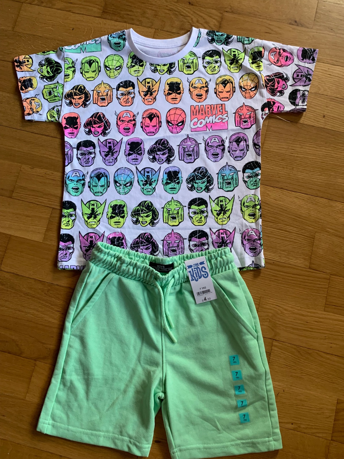 6/7 év (122) Matalan short + Marvel póló 1