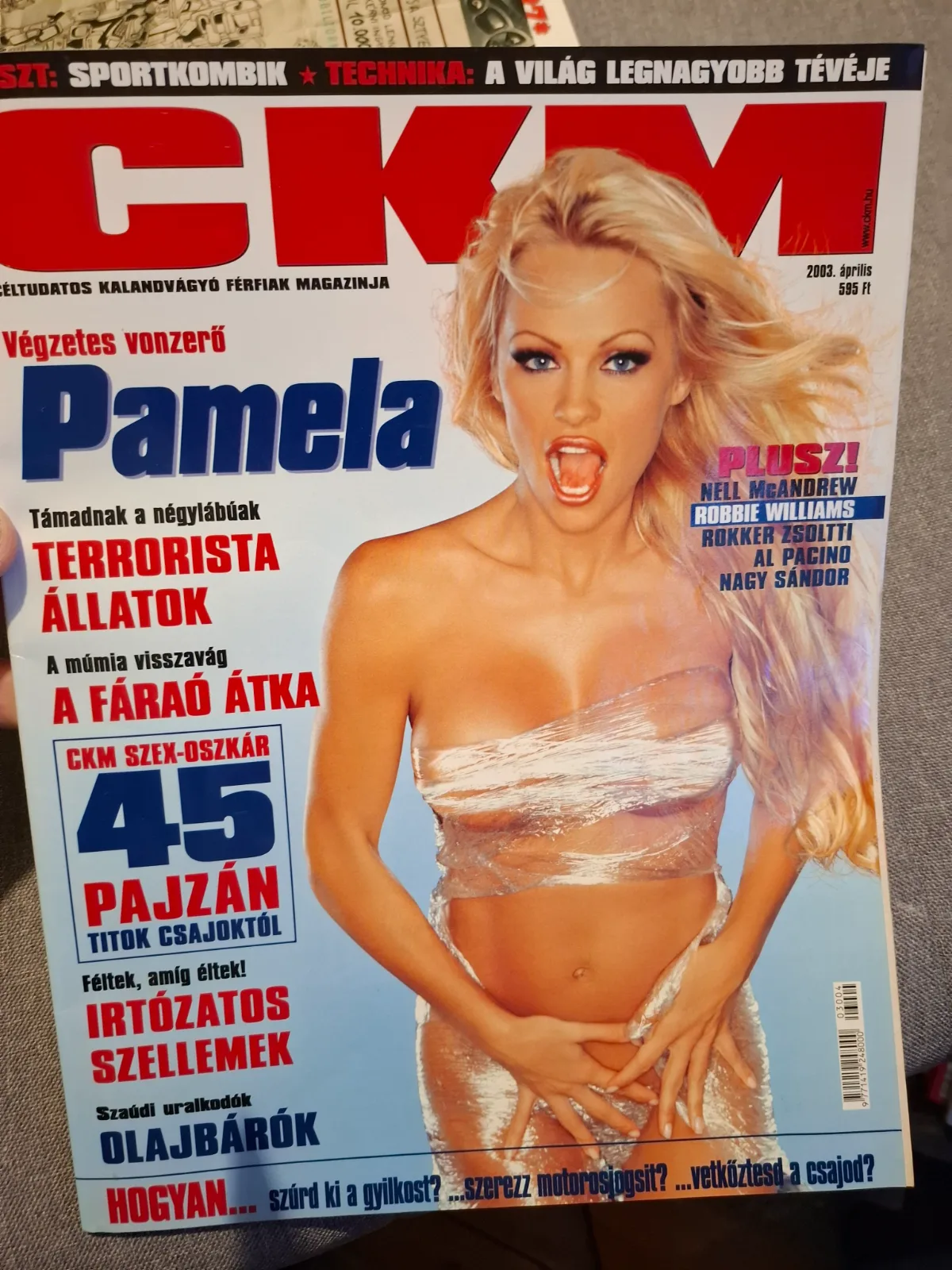 CKM magazin 2003 április - Pamela címlappal 1
