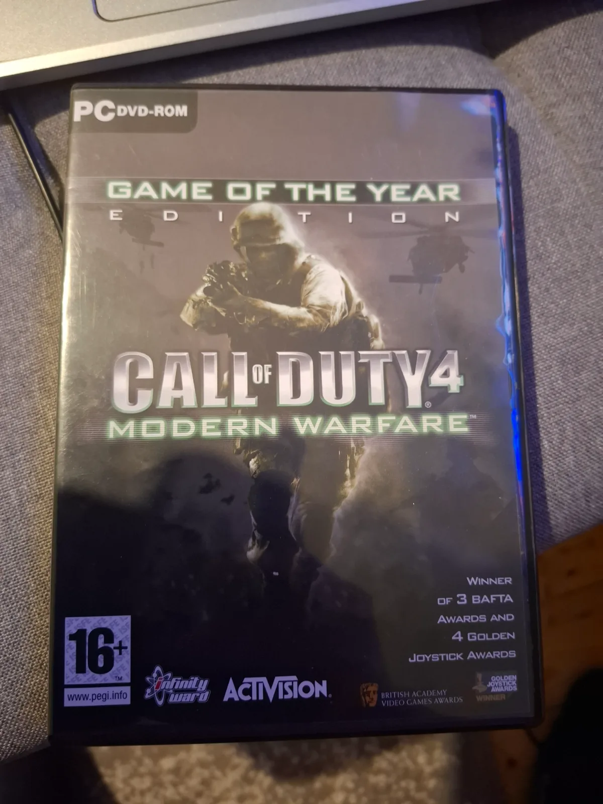 Call of Duty 4: Modern Warfare Game of the Year Edition PC DVD-ROM 1