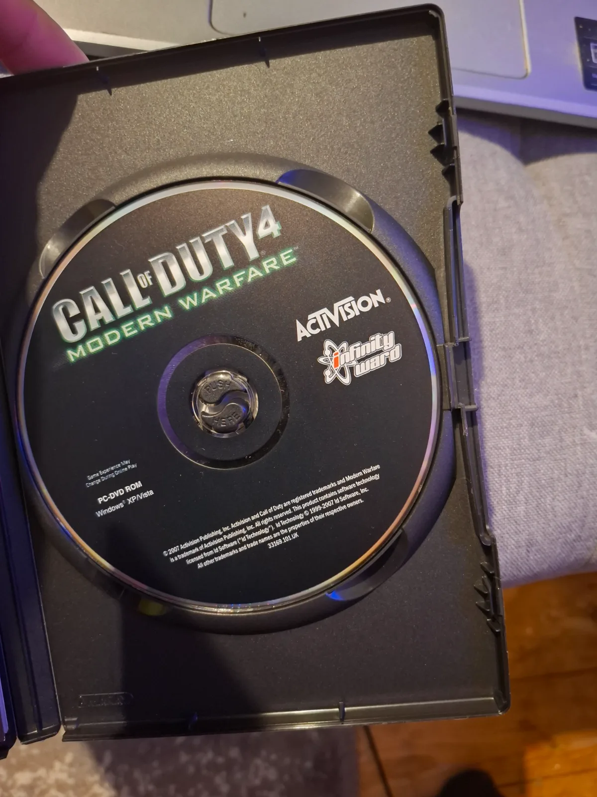 Call of Duty 4: Modern Warfare Game of the Year Edition PC DVD-ROM 2