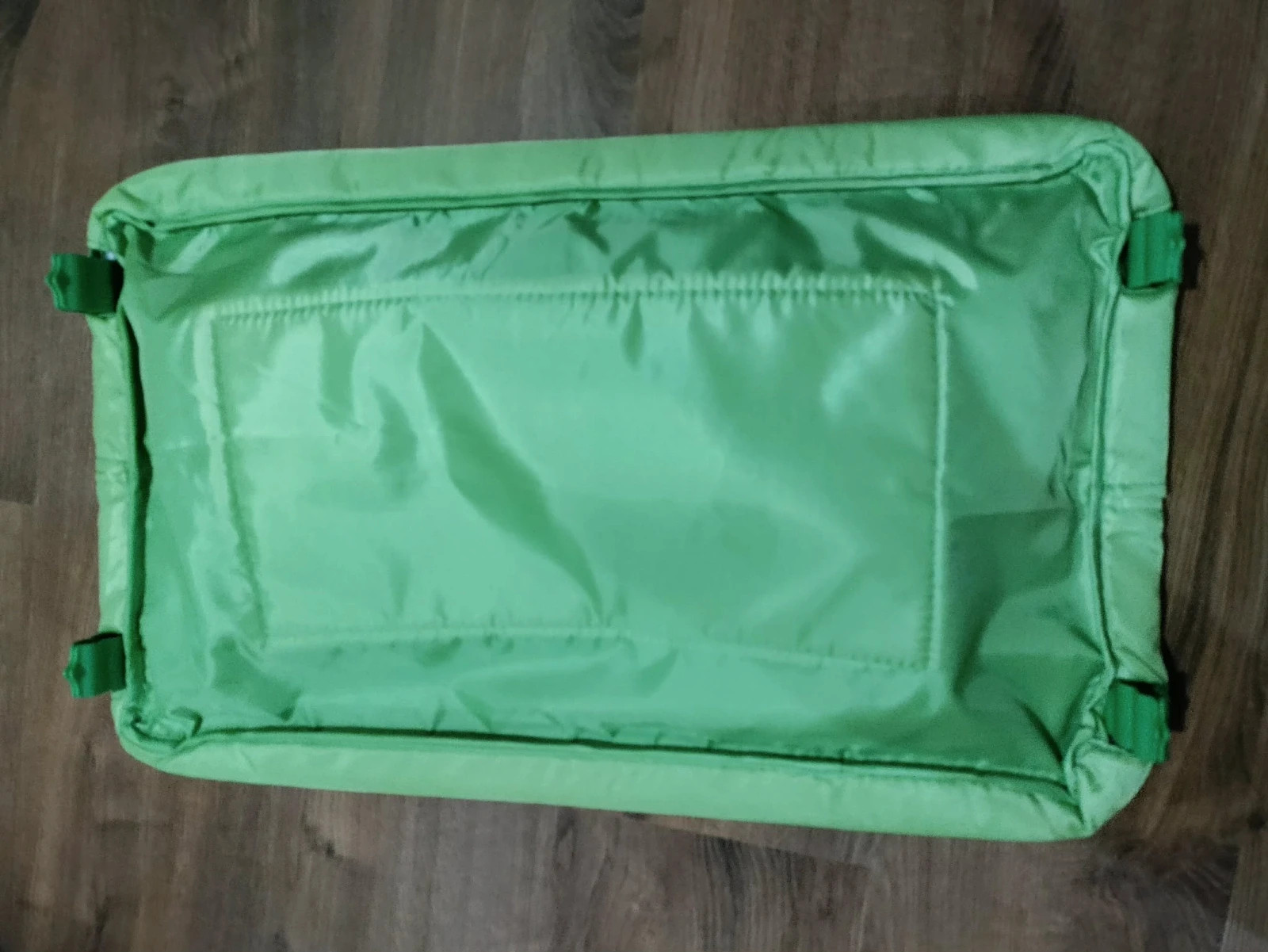 Pelenkázó lap utazókiságyra 2