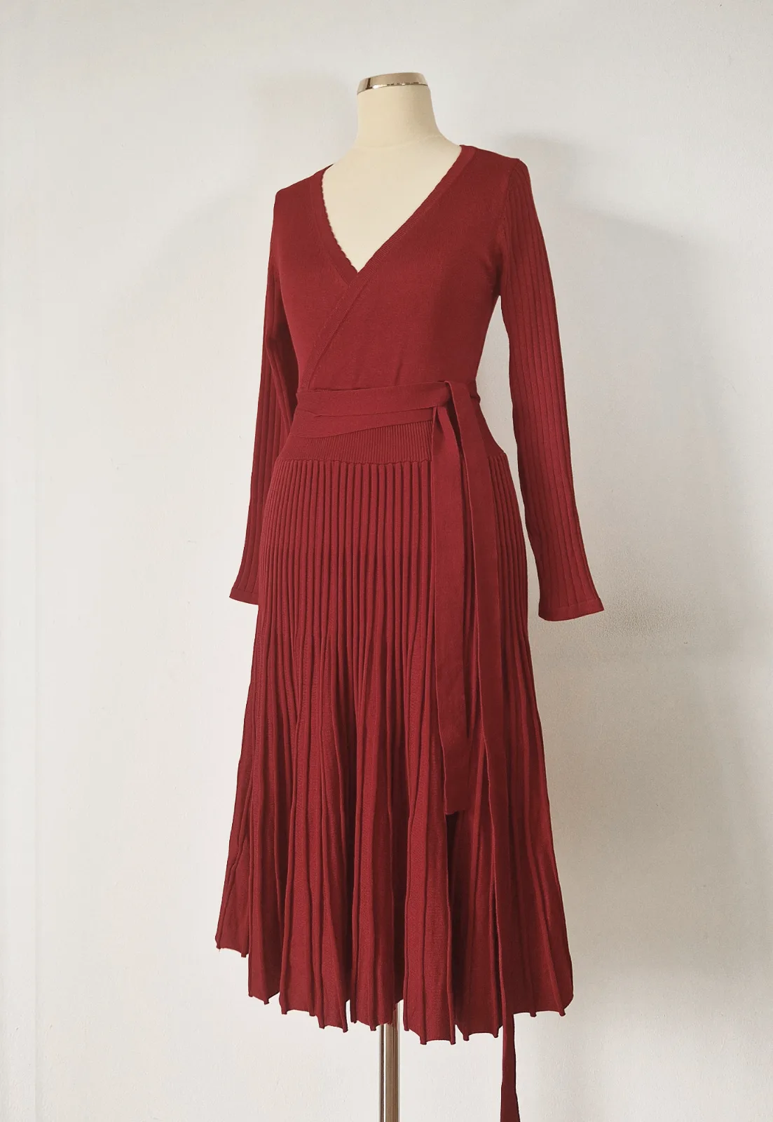 Embrace the Lithe red knit dress