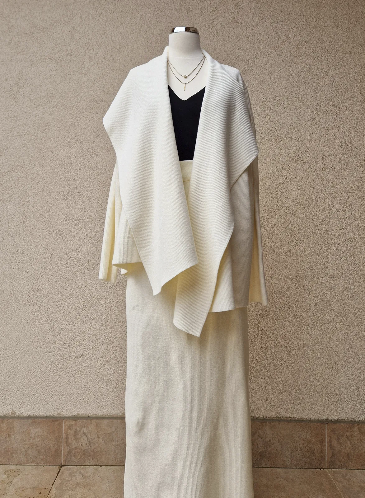 Gracious cream knitted set