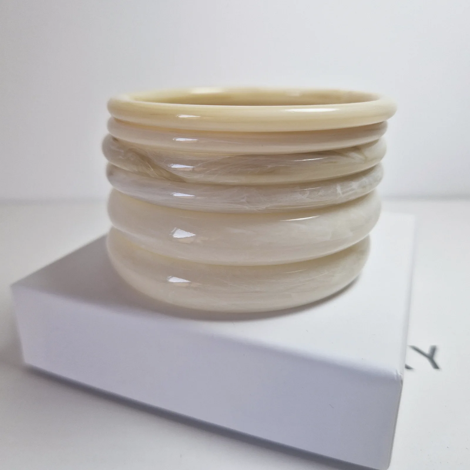Cream bracelet set