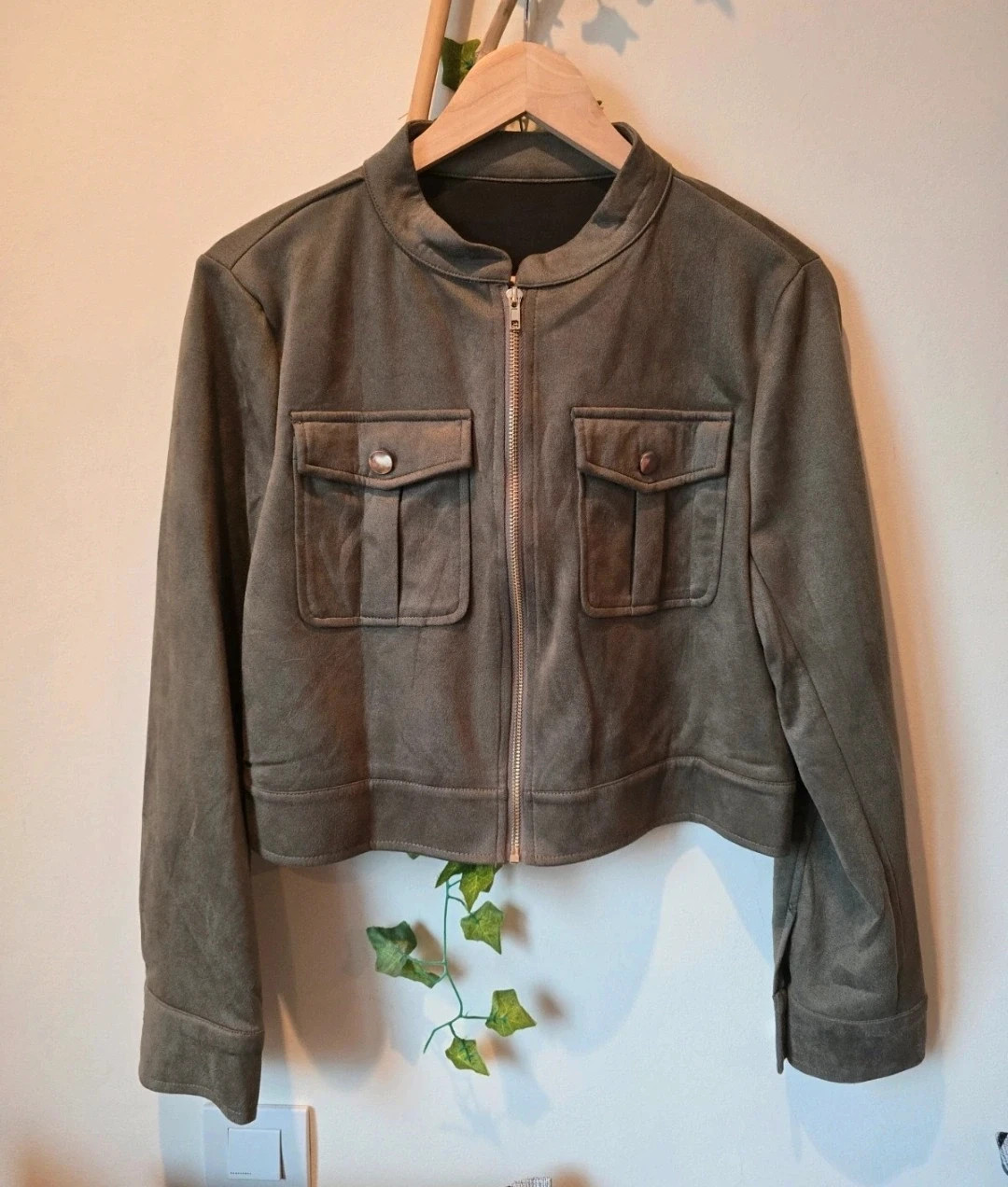 Cazadora verde de ante de Shein-Talla L -Nueva! 1