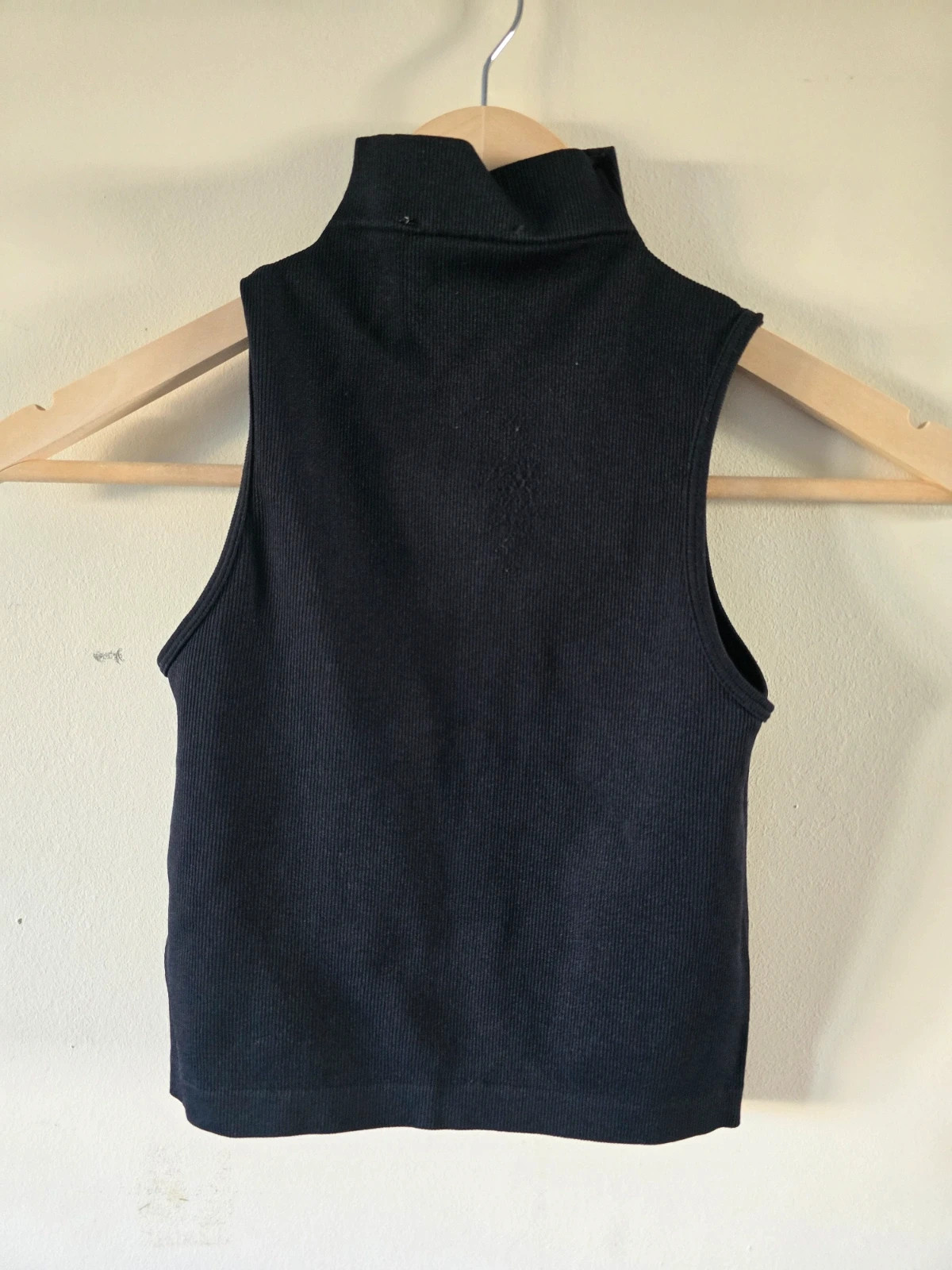 Top halter/sin mangas de cuello alto negro Pull&Bear-Talla XS-S 1