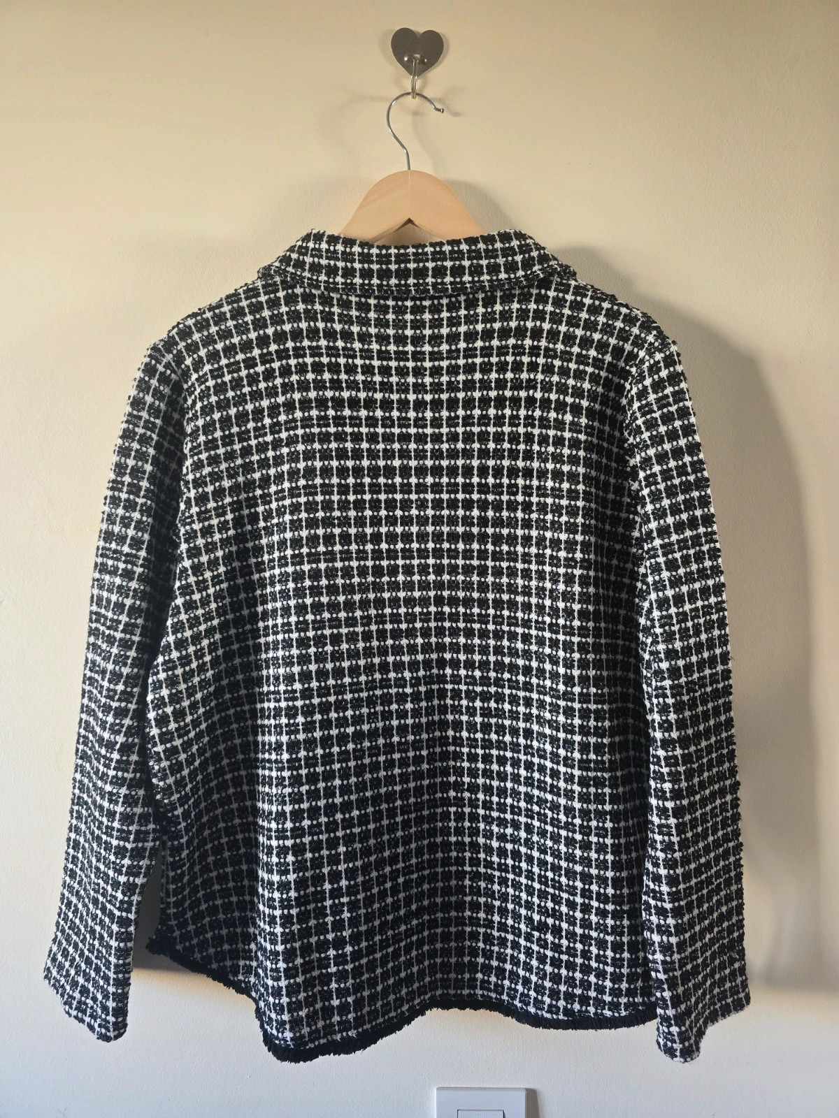 Chaqueta tweed blanco y negro con hilos plateados de Sfera-talla S 2