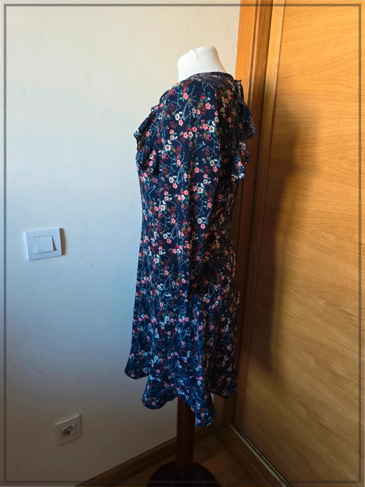 Vestido floral de Sfera -talla M- 2
