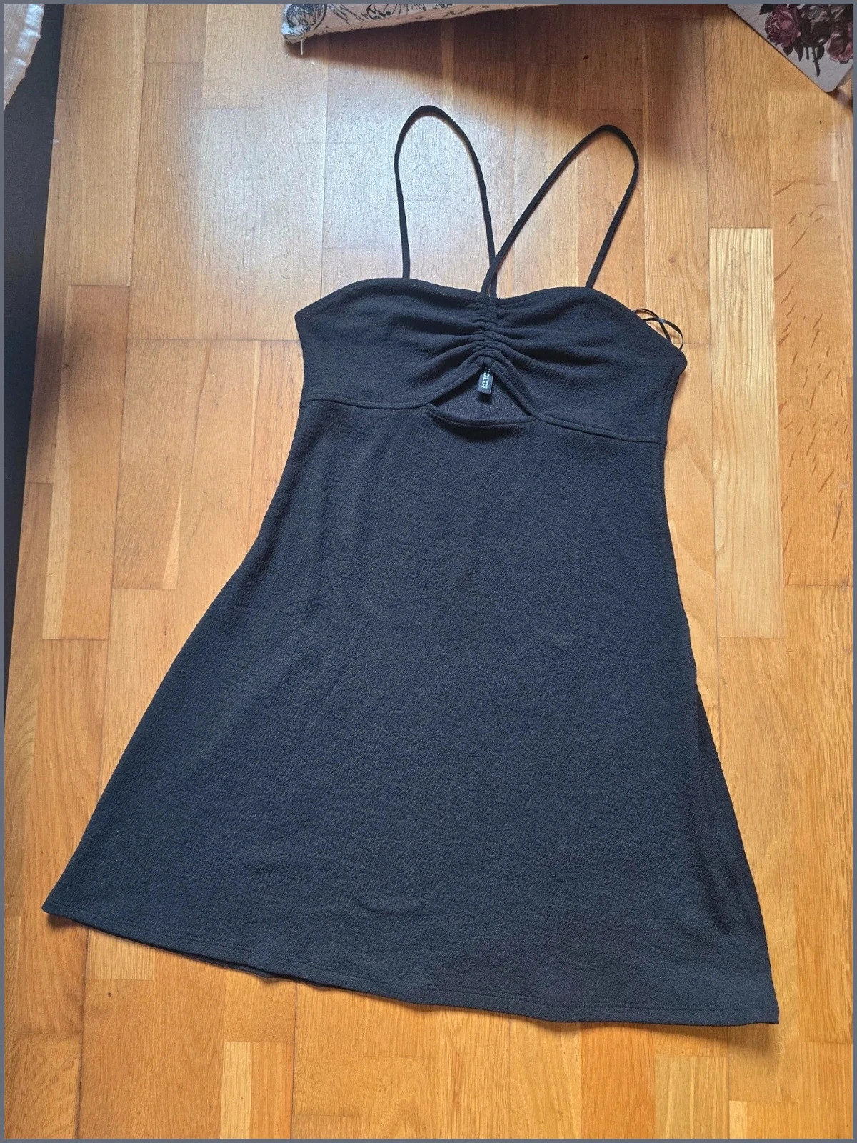 Vestido negro de H&M -usado 1 vez-talla M 3