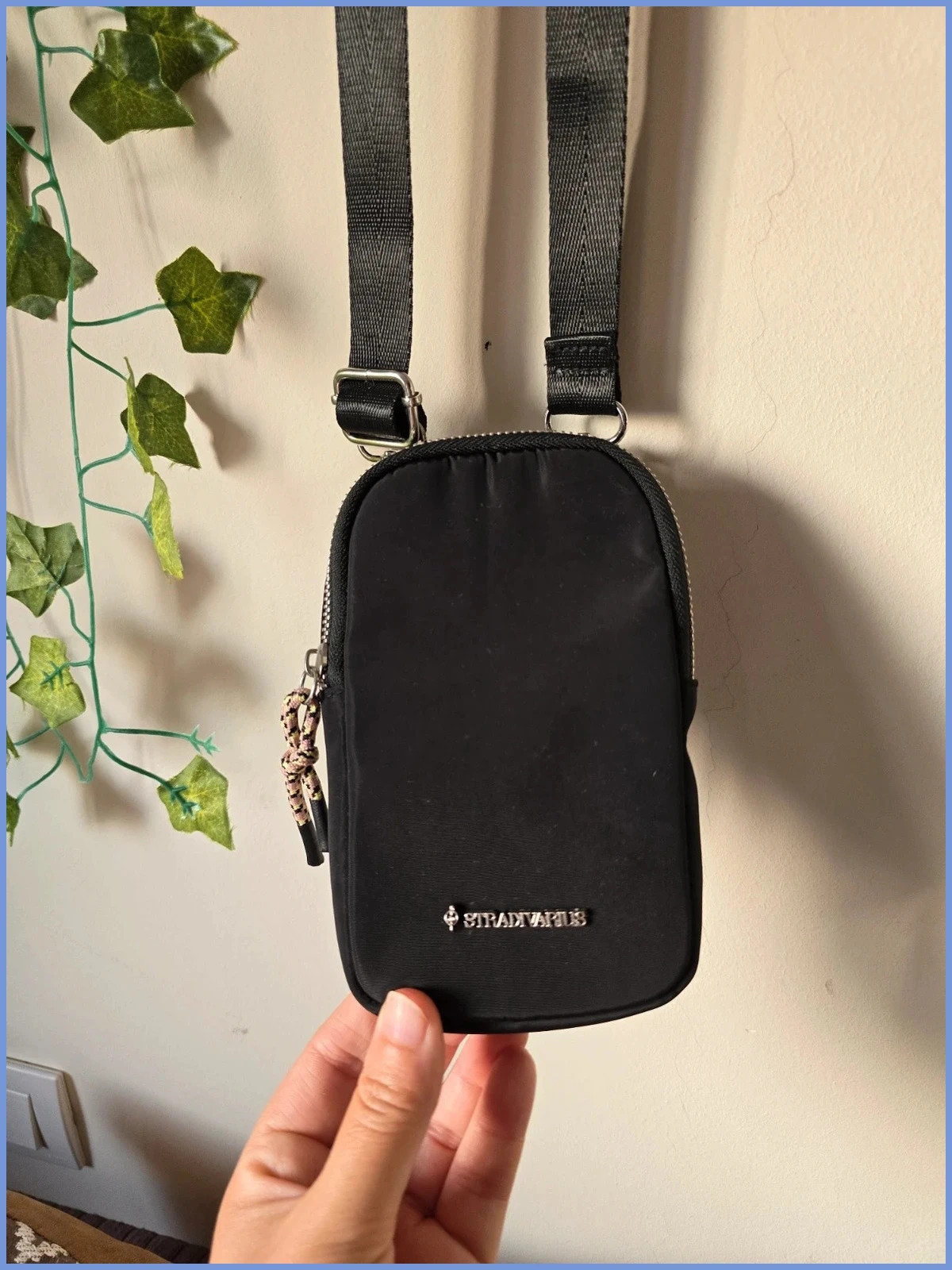 Bolso Porta Móvil / Bandolera Pequeña Stradivarius - Negro 1