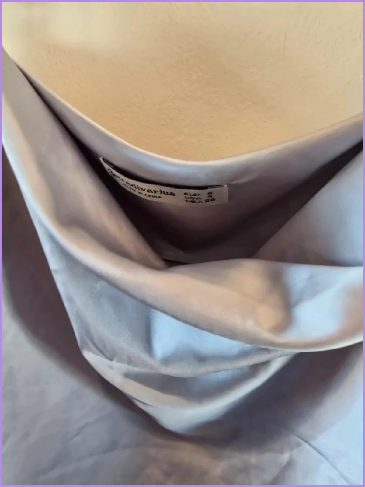 Top satinado gris azulado de Stradivarius-talla S-estado perfecto 4