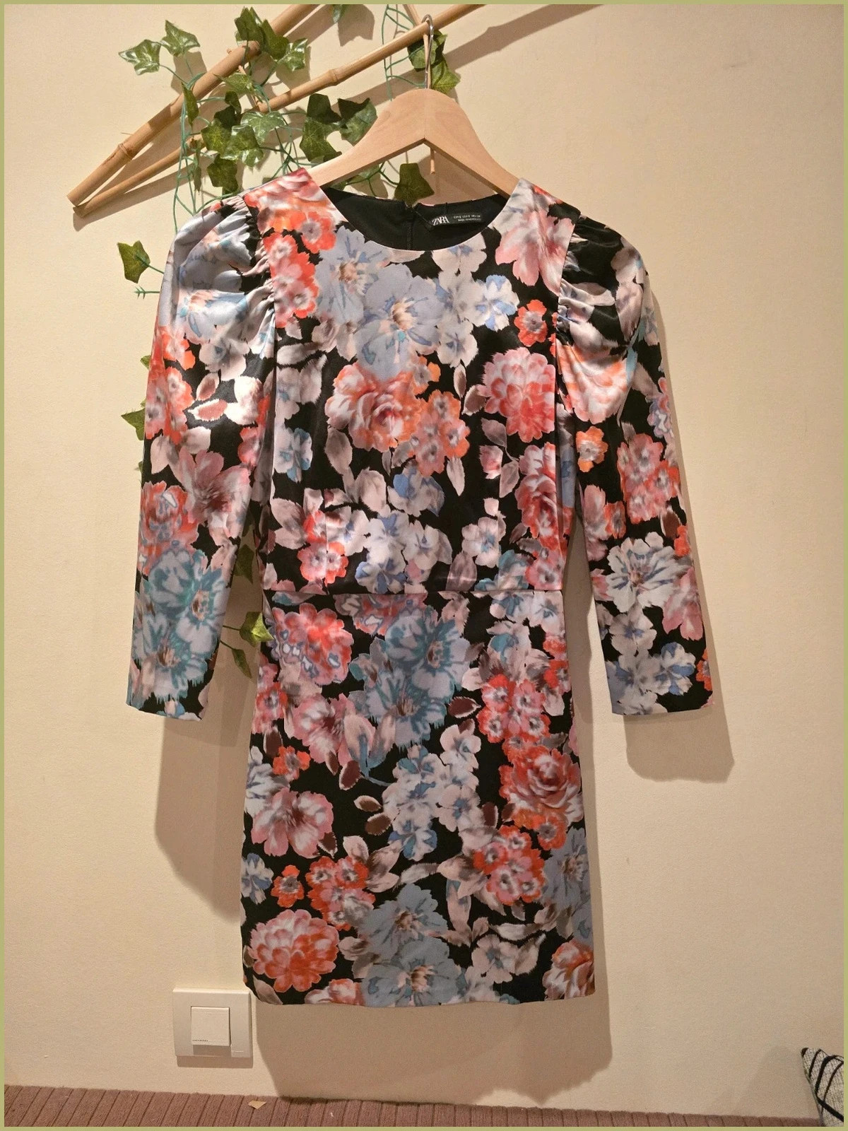 Vestido floral satinado de Zara-Talla S-Nuevo! 1