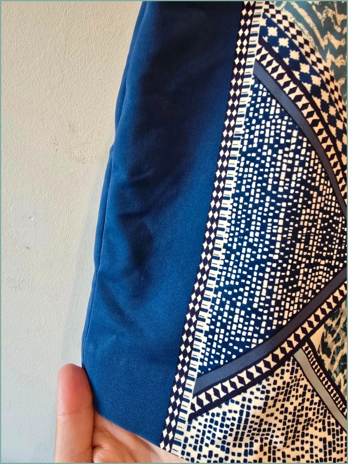 Falda azul estampado etnico de H&M -talla 38 4