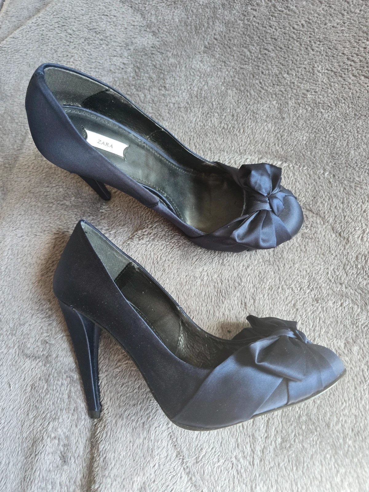 Zapatos stikettos de raso azul con lazo de Zara-talla 38 3
