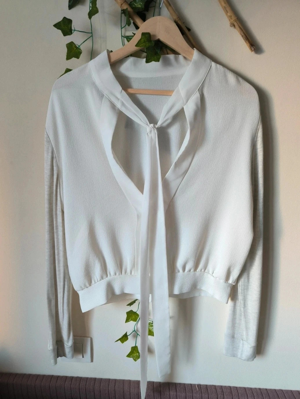 Top blanco fluido ZARA - Detalle lazada y espalda descubierta - Talla M 1