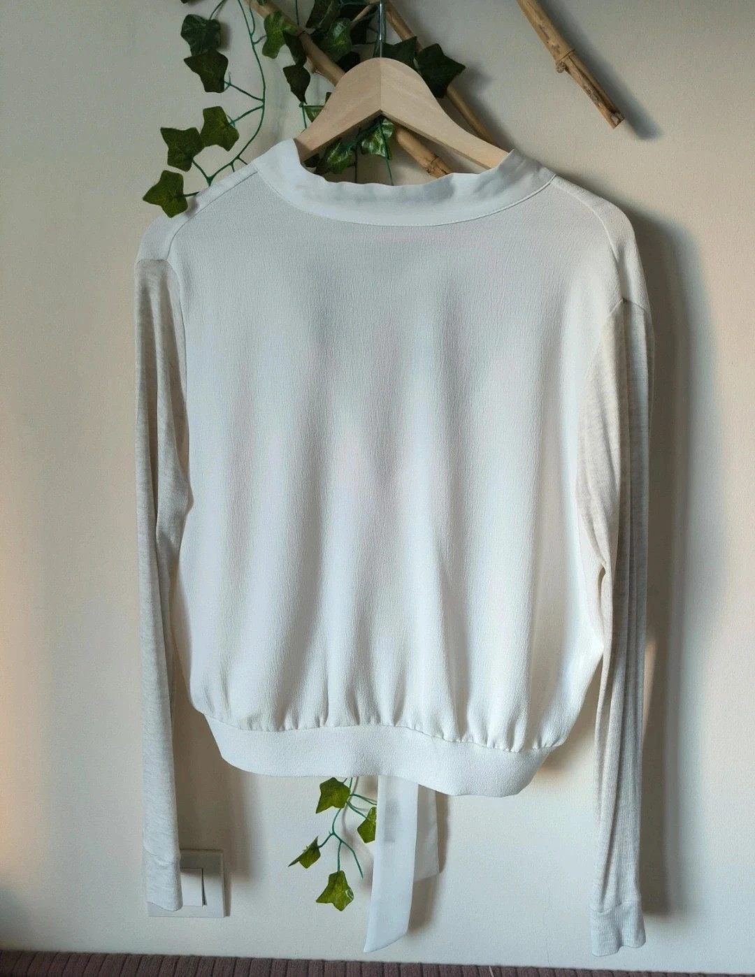 Top blanco fluido ZARA - Detalle lazada y espalda descubierta - Talla M 2