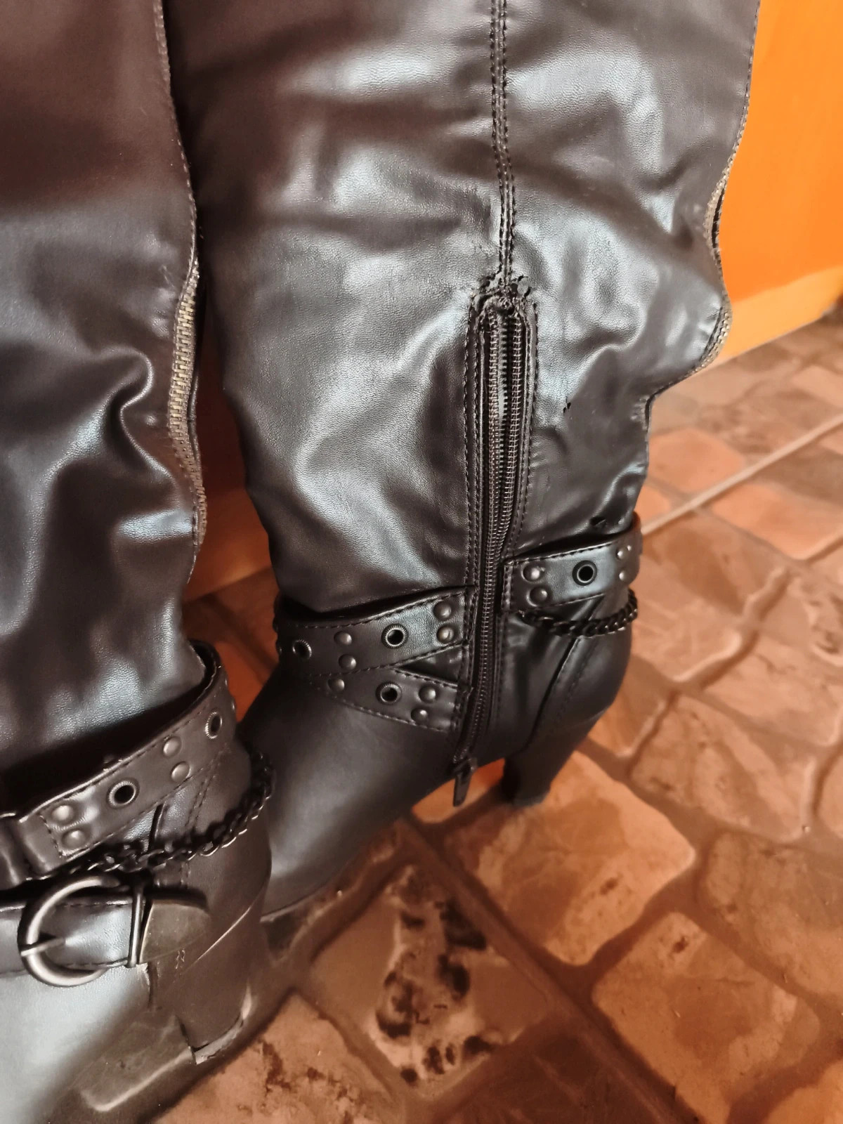 Elegáns divatos csizma 38as női picit magasított 3