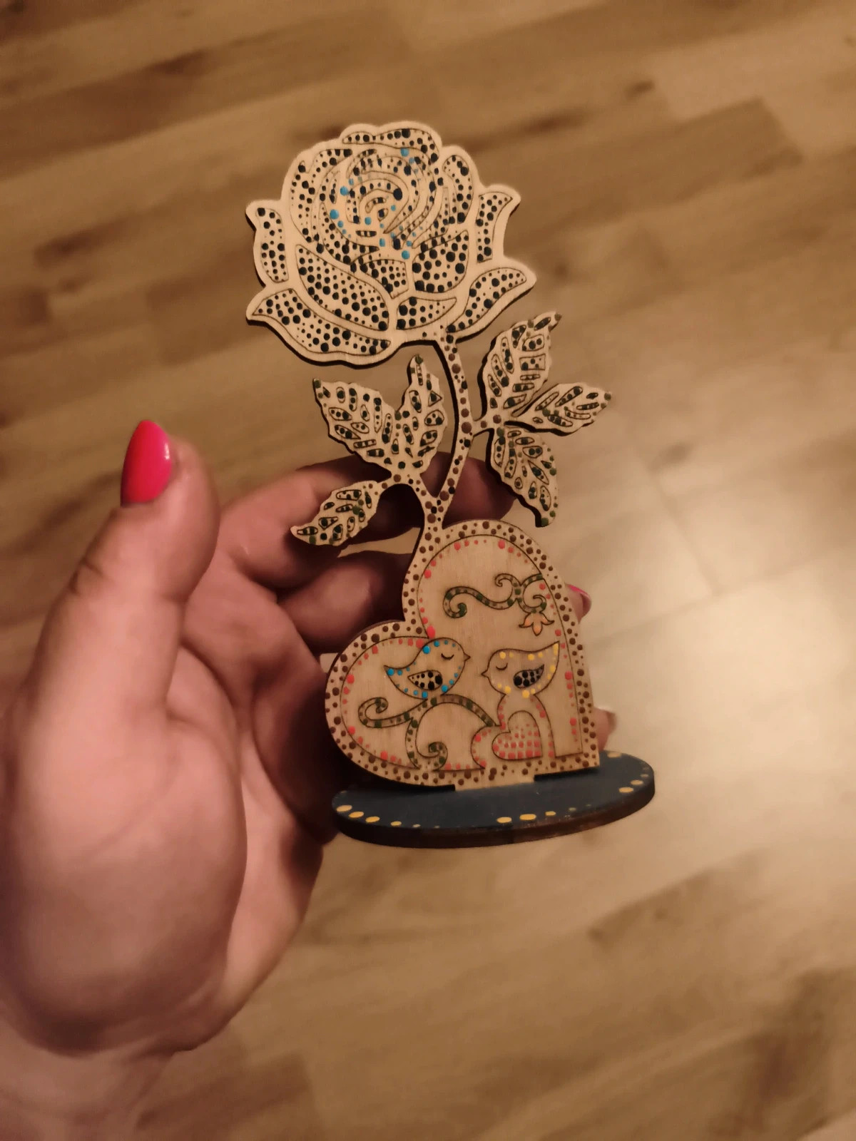 Rózsa pontozó fadisz 13cm magas 1